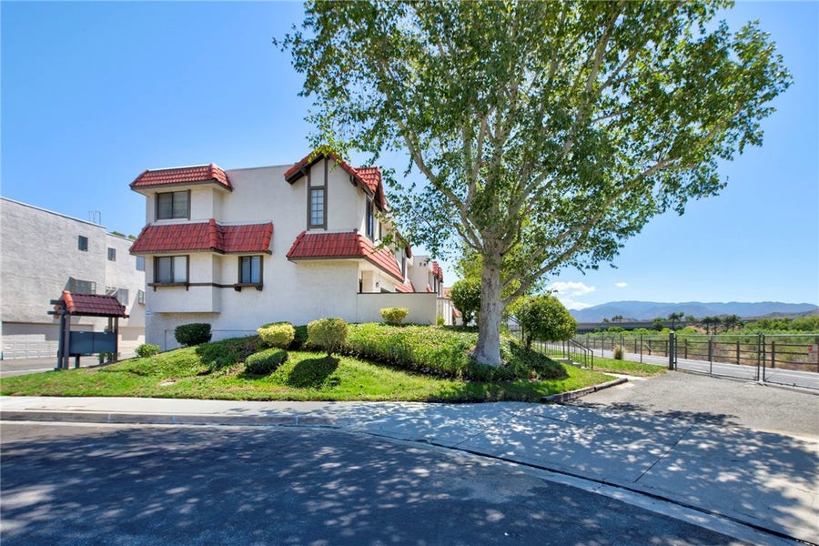 Property photo for 27610 Nugget Drive, #1, Canyon Country, CA