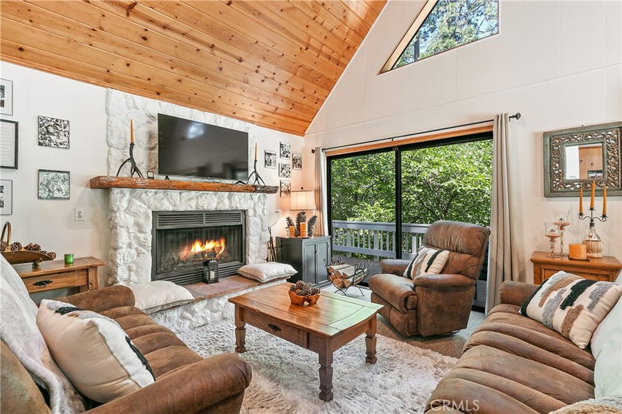 Property photo for 841 Cottage Grove Road, Lake Arrowhead, CA