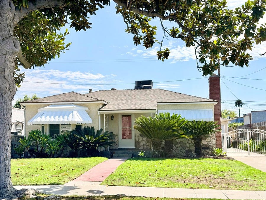 Property photo for 828 N Pass, Burbank, CA