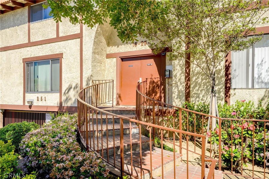 Property photo for 251 W Dryden Street, #5, Glendale, CA