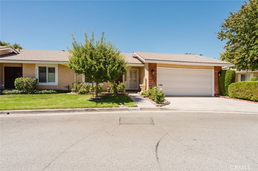 Property photo for 26483 Fairway Circle, Newhall, CA