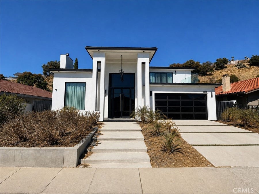Property photo for 3032 Amigos Drive, Burbank, CA