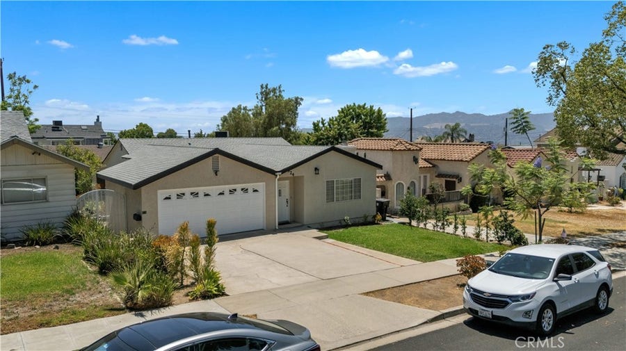 Property photo for 924 E Tujunga, Burbank, CA
