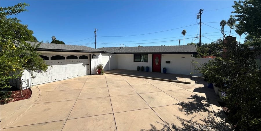 Property photo for 19412 Cantara St, Reseda, CA