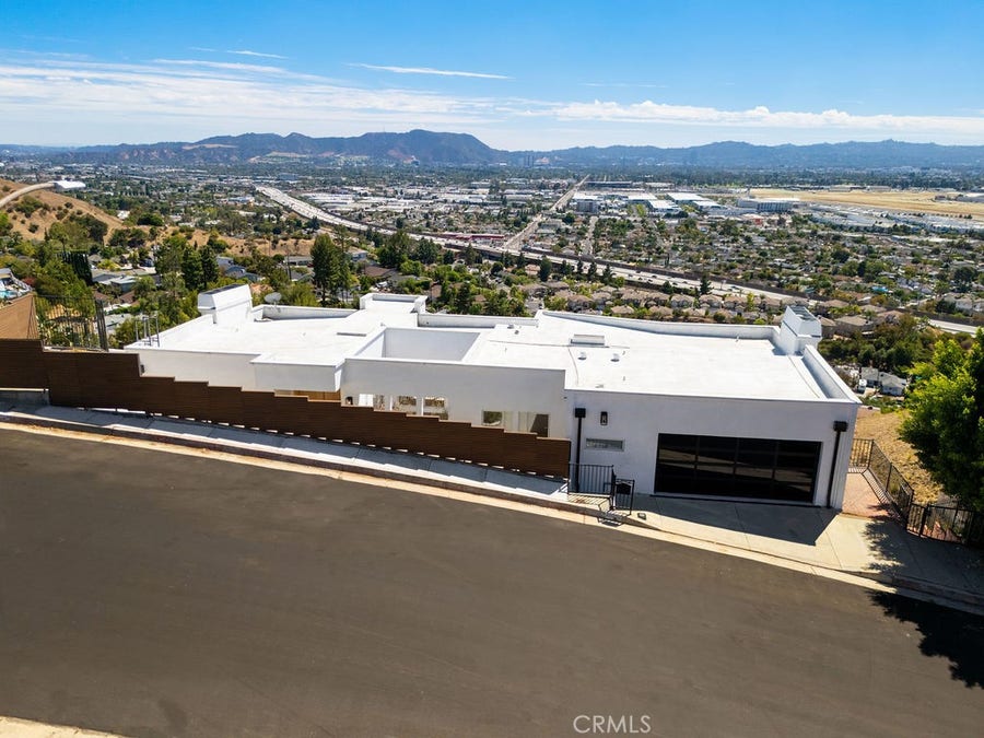 Property photo for 10050 Olivia Terrace, Sun Valley, CA