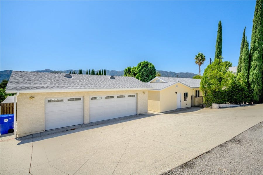 Property photo for 2542 Foothill Boulevard, #D, La Crescenta, CA