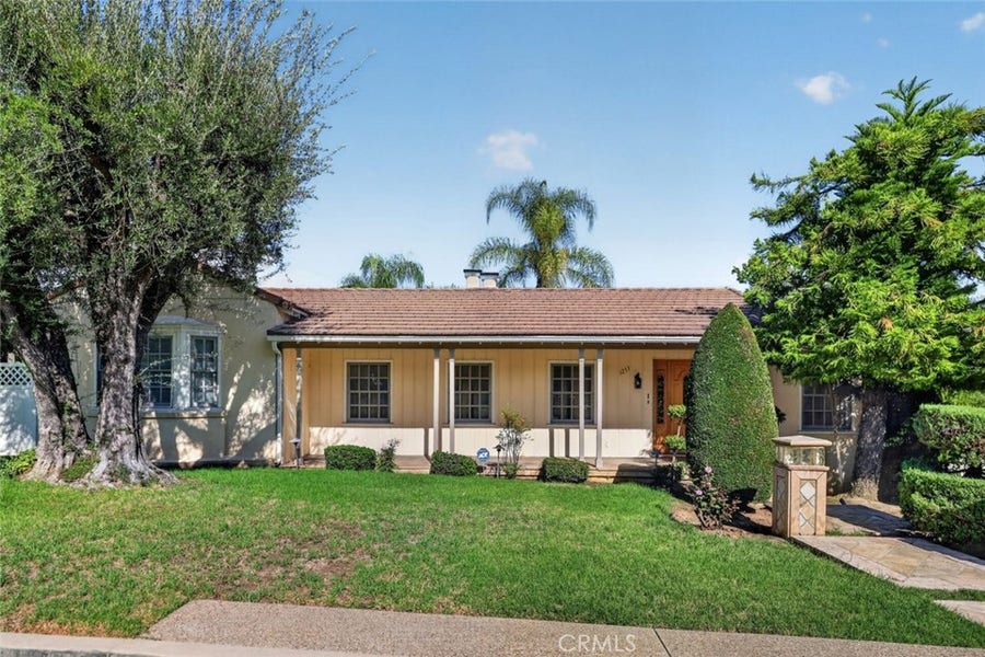 Property photo for 1233 Imperial Drive, Glendale, CA