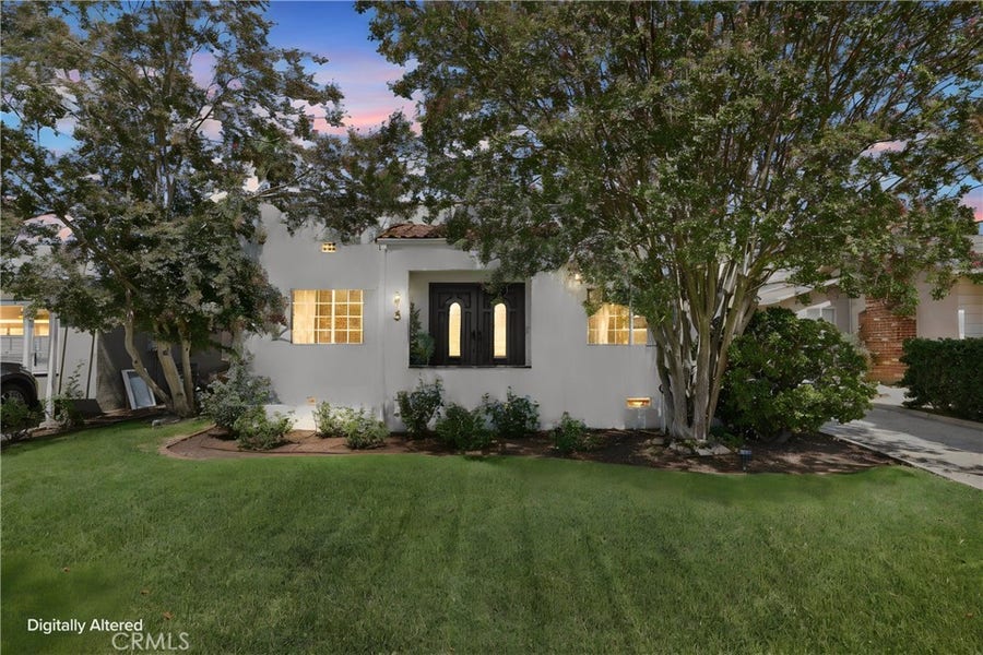 Property photo for 813 Mountain View, Altadena, CA
