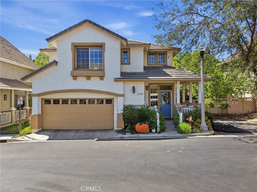 Property photo for 27123 Saddlepeak Trail, Valencia, CA