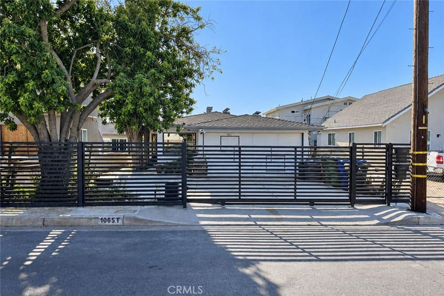 Property photo for 10651 Woodward Ave, Sunland, CA