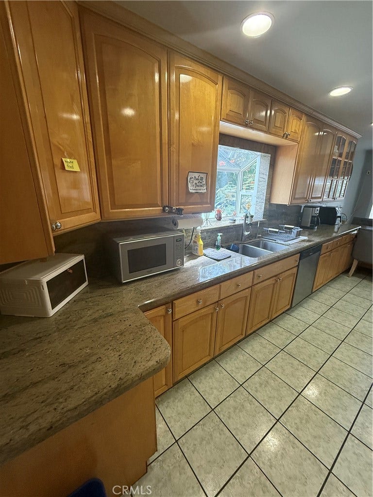 7420 Hesperia, Reseda, CA 91335 7420 Hesperia, Reseda, CA 91335