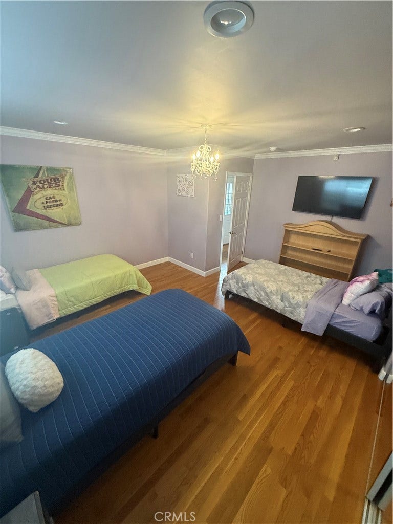 7420 Hesperia, Reseda, CA 91335 7420 Hesperia, Reseda, CA 91335
