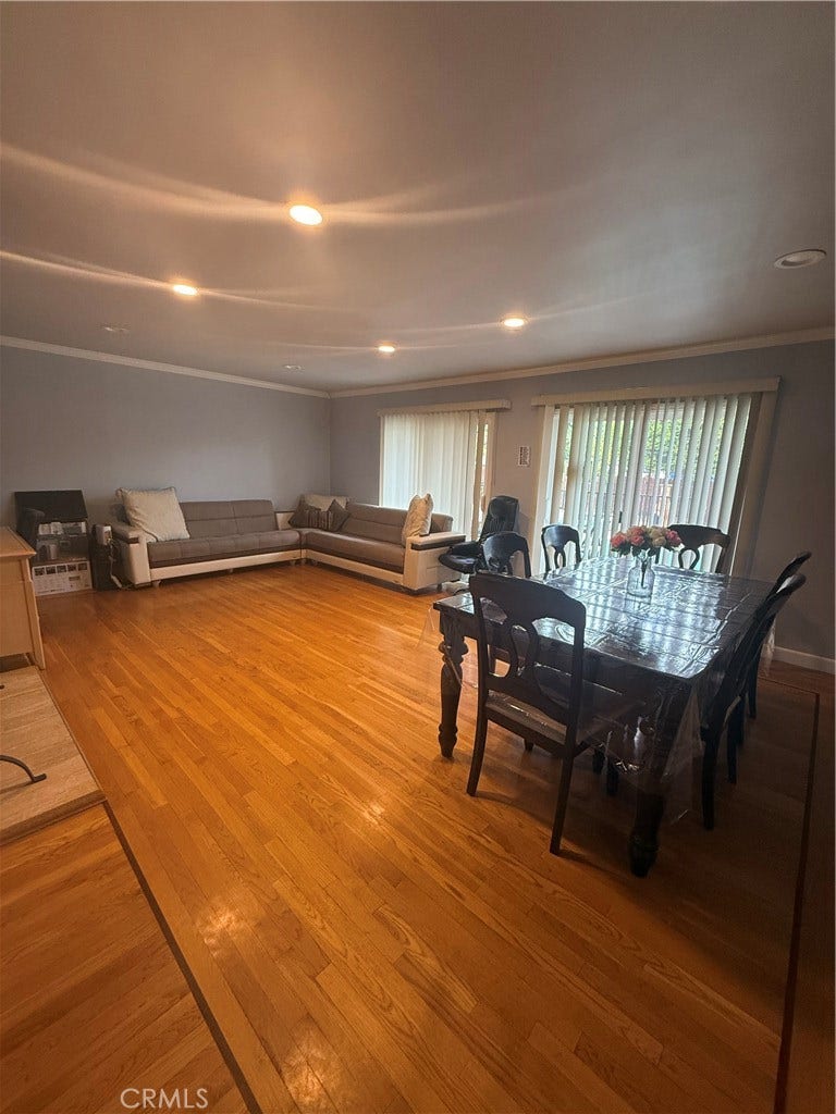 7420 Hesperia, Reseda, CA 91335 7420 Hesperia, Reseda, CA 91335