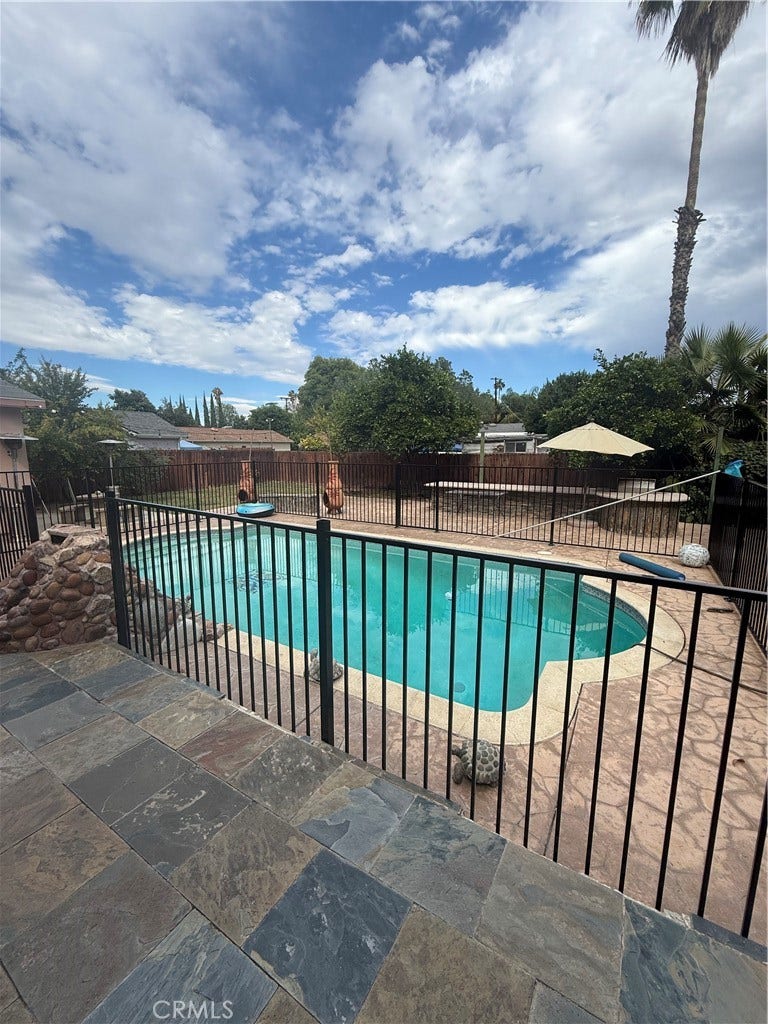 7420 Hesperia, Reseda, CA 91335 7420 Hesperia, Reseda, CA 91335