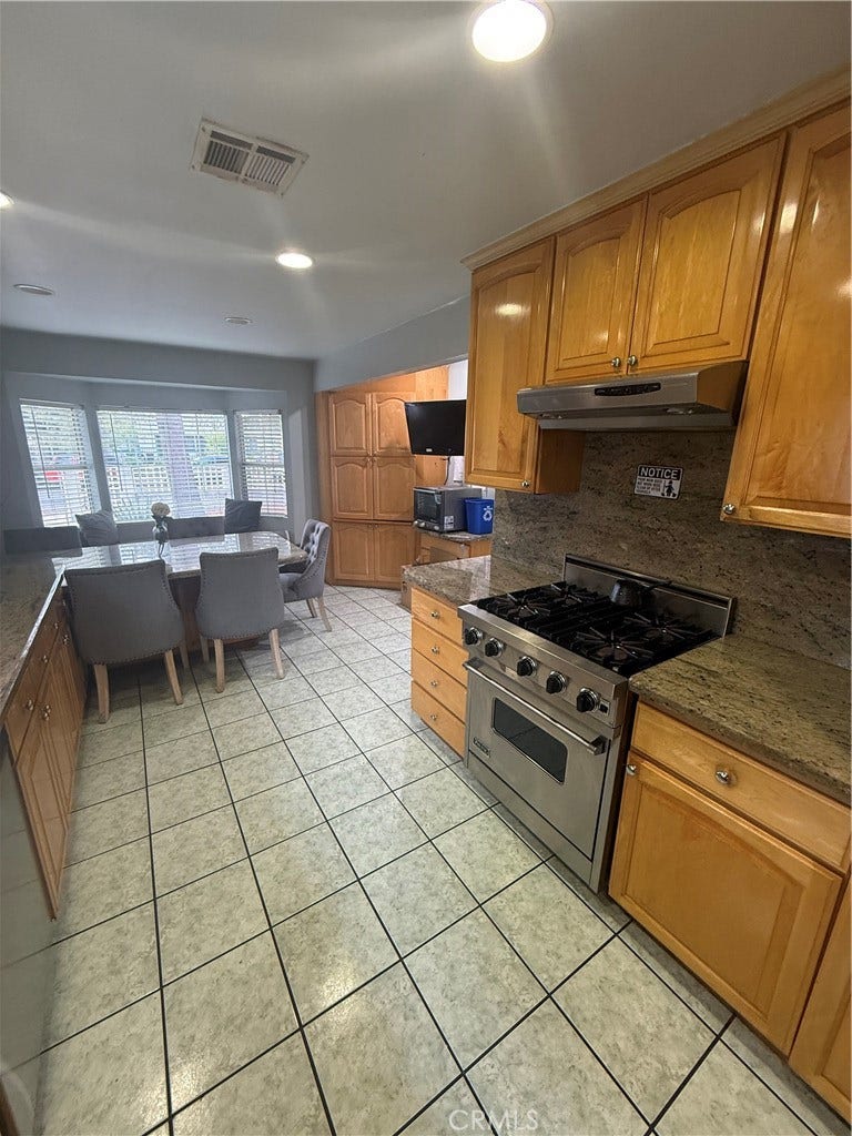 7420 Hesperia, Reseda, CA 91335 7420 Hesperia, Reseda, CA 91335