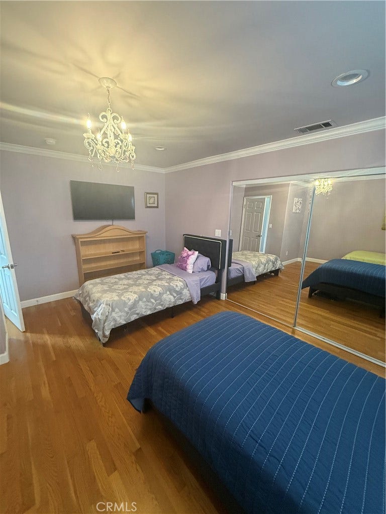7420 Hesperia, Reseda, CA 91335 7420 Hesperia, Reseda, CA 91335