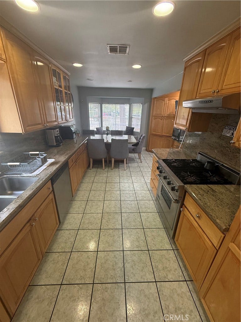 7420 Hesperia, Reseda, CA 91335 7420 Hesperia, Reseda, CA 91335
