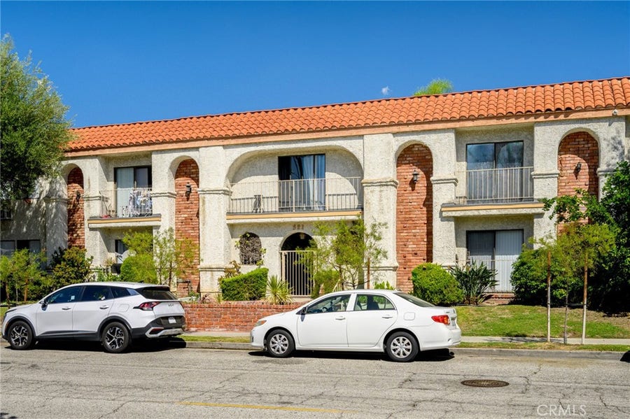 Property photo for 521 E Lomita Avenue, #205, Glendale, CA