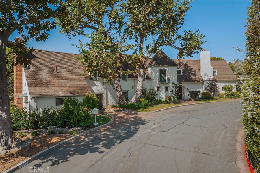 Property photo for 1463 Melwood Drive, Glendale, CA
