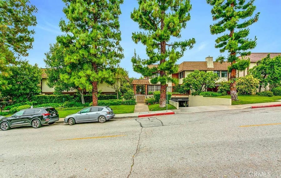 Property photo for 1429 Valley View Road, #18, Glendale, CA