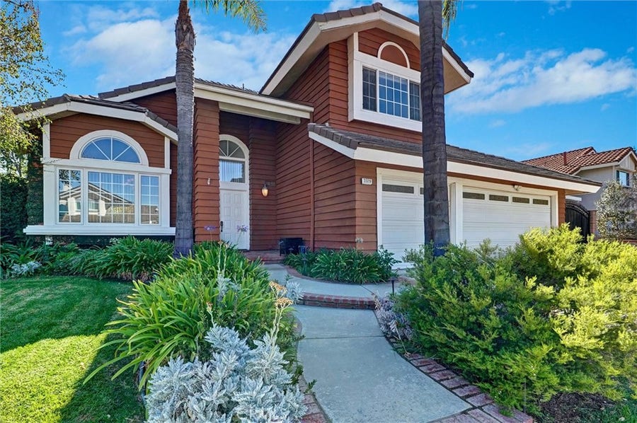 Property photo for 3329 Crazy Horse, Simi Valley, CA