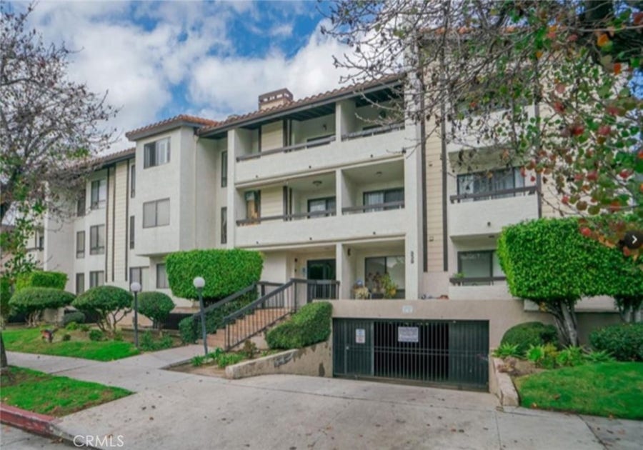 Property photo for 339 W Wilson, #305, Glendale, CA