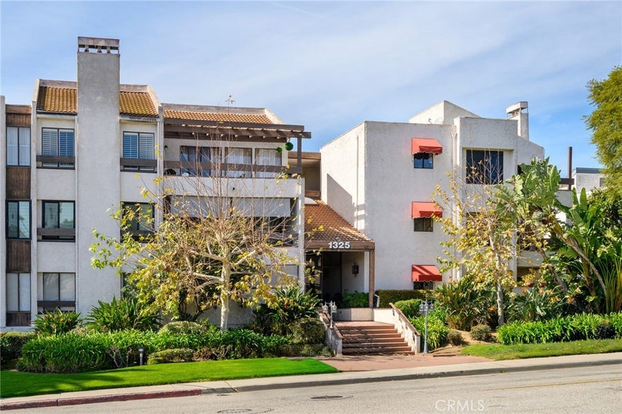 Property photo for 1325 Valley View Road, #105, Glendale, CA