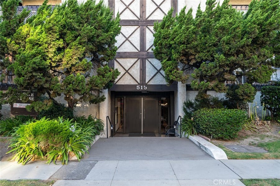Property photo for 515 N Jackson Street, #102, Glendale, CA