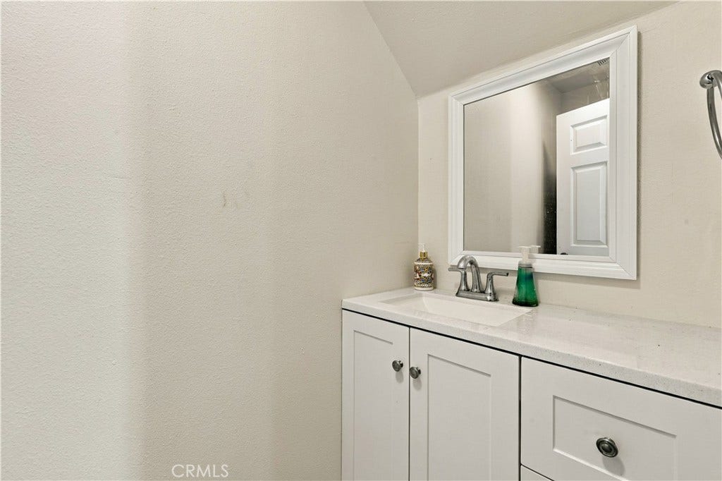 14839 Sylvan Street, Van Nuys, CA 91411