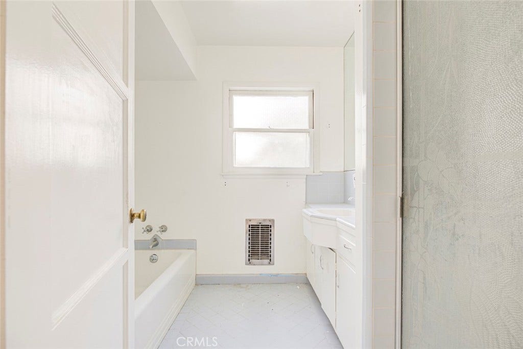 12922 Addison, Sherman Oaks, CA 91423