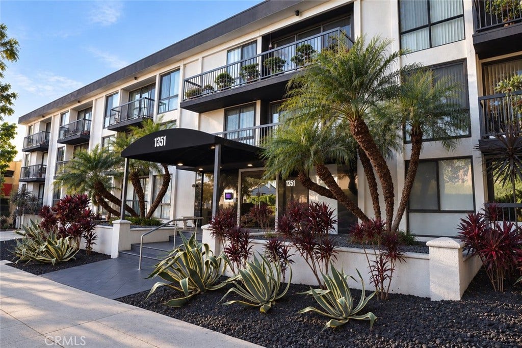 1351 N Crescent Heights, #308, Los Angeles, CA 90046 1351 N Crescent Heights, #308, Los Angeles, CA 90046