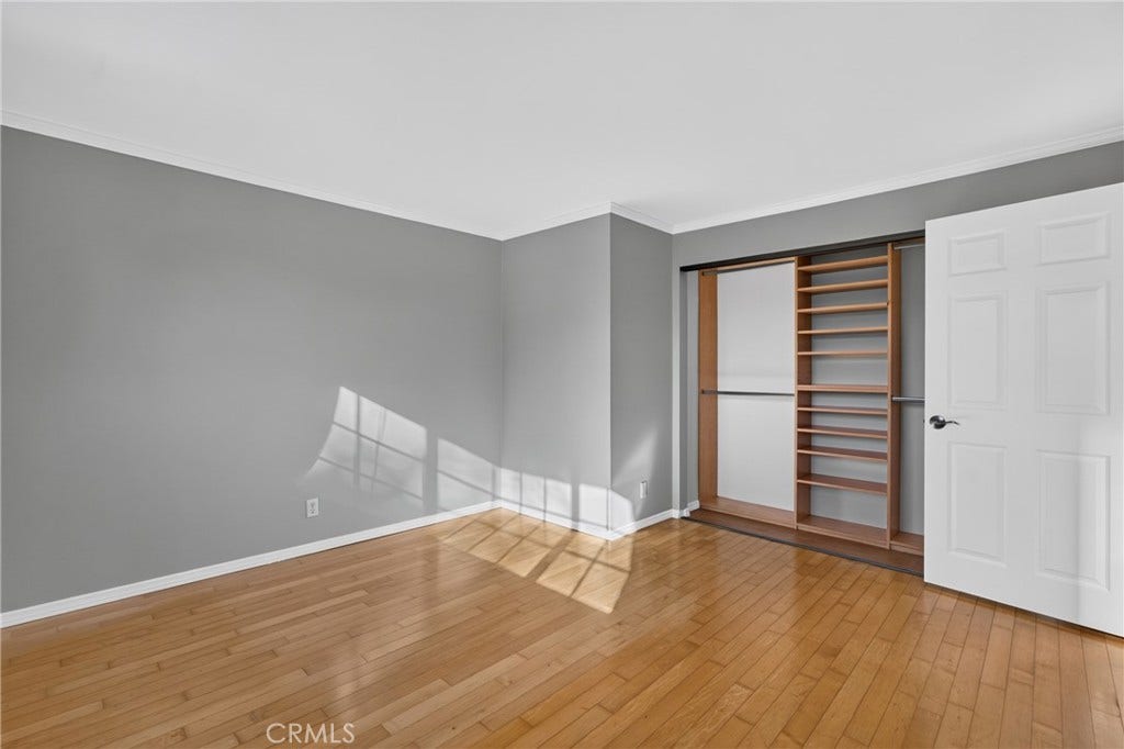 11127 La Maida, #17, North Hollywood, CA 91601