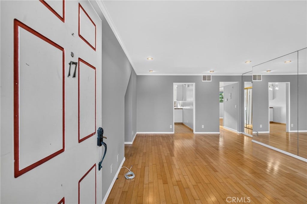 11127 La Maida, #17, North Hollywood, CA 91601