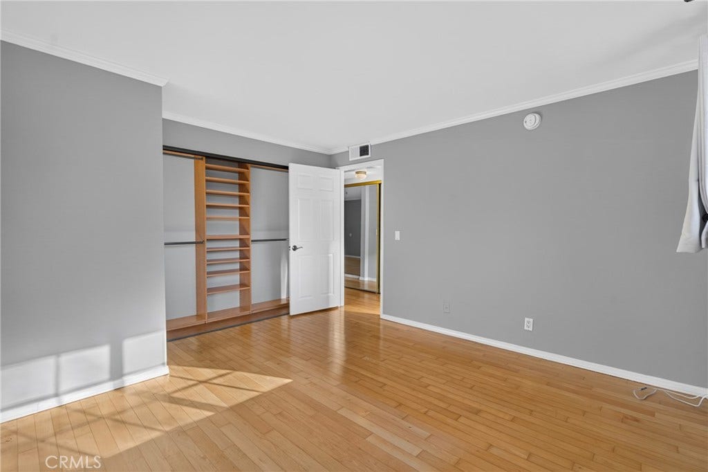 11127 La Maida, #17, North Hollywood, CA 91601