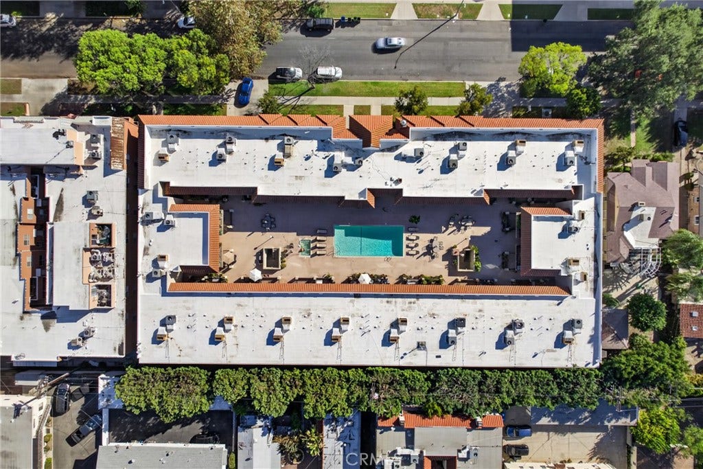 11127 La Maida, #17, North Hollywood, CA 91601