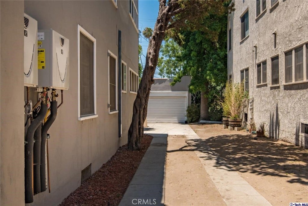 1151 N Maryland Avenue, Glendale, CA 91207
