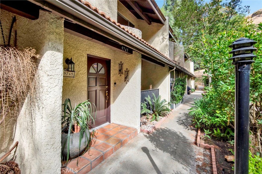 Property photo for 9745 Via Roma, Burbank, CA