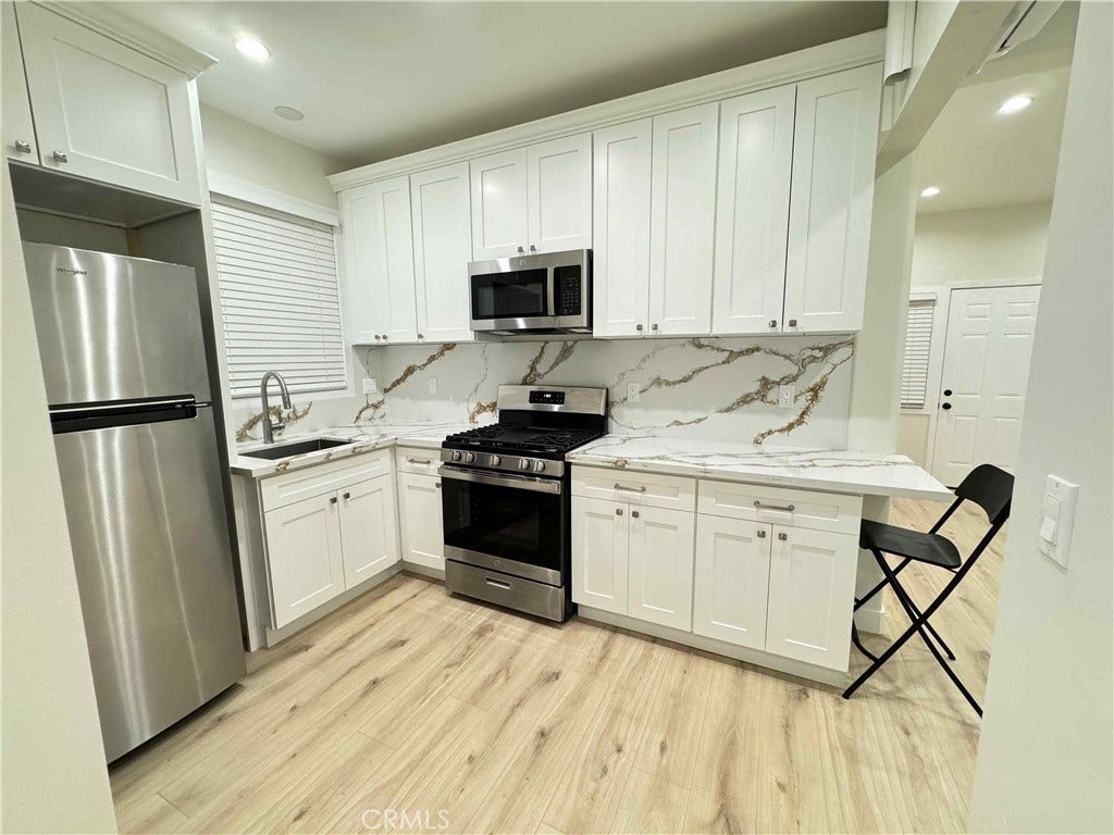 234 Columbus Ave, Glendale, CA 91203 Kitchen with Quartz Counter Top