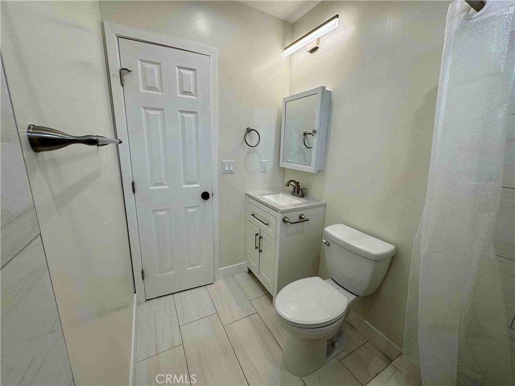 234 Columbus Ave, Glendale, CA 91203 Spa Like Bathroom