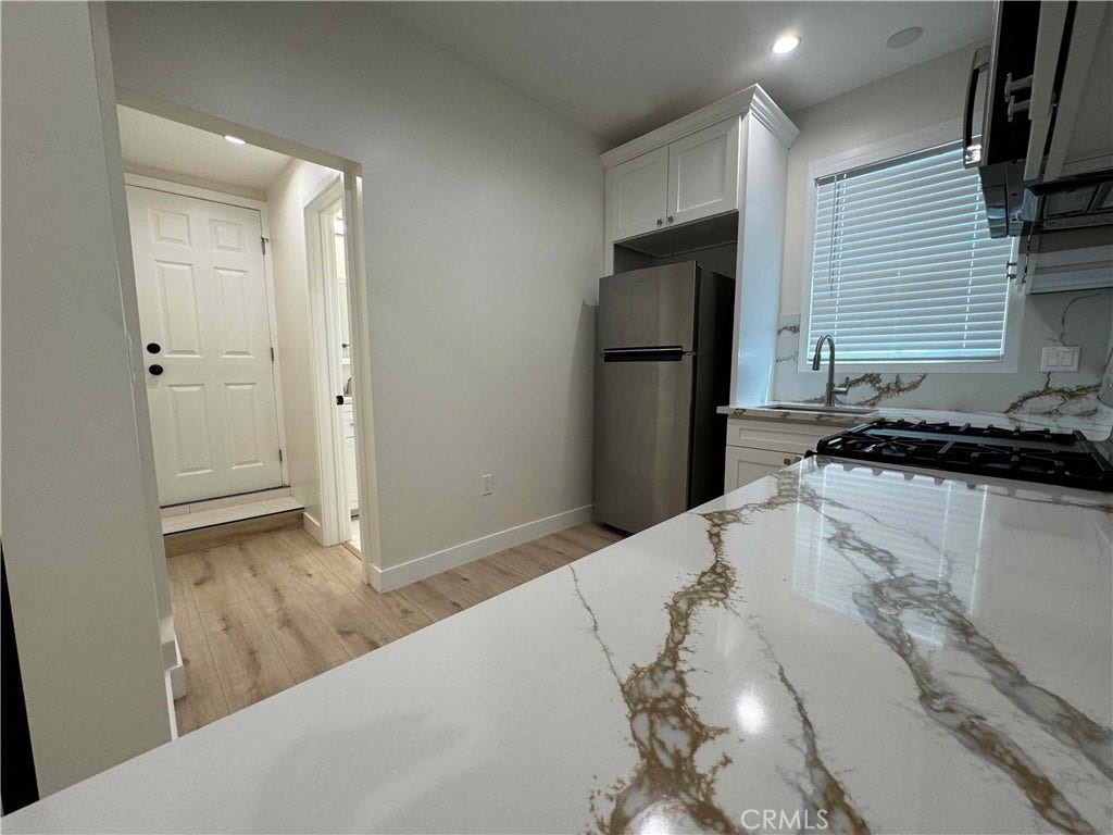 234 Columbus Ave, Glendale, CA 91203 High end Finishes