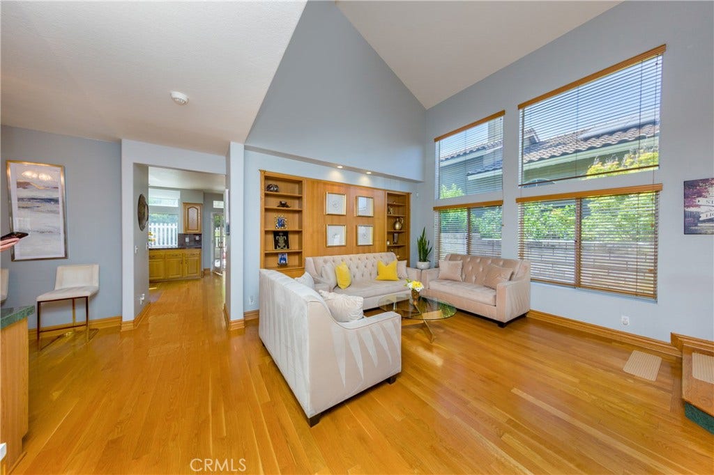 29324 Begonias Lane, Canyon Country, CA 91387 Living Room