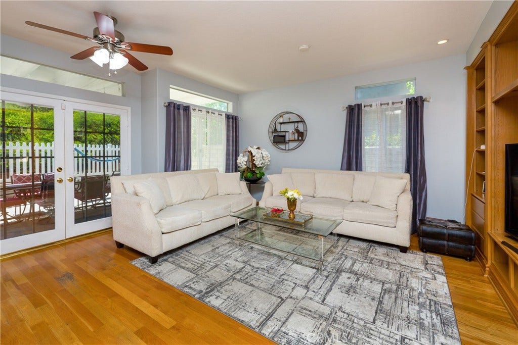 29324 Begonias Lane, Canyon Country, CA 91387 Family Room