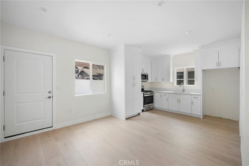 1233 Orange Grove Avenue, #B, Glendale, CA 91205 1233 Orange Grove Avenue, #B, Glendale, CA 91205