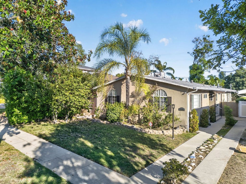 1256 Irving Avenue, Glendale, CA 91201 1256 Irving Avenue, Glendale, CA 91201