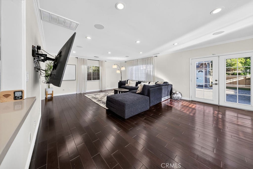 1256 Irving Avenue, Glendale, CA 91201 1256 Irving Avenue, Glendale, CA 91201