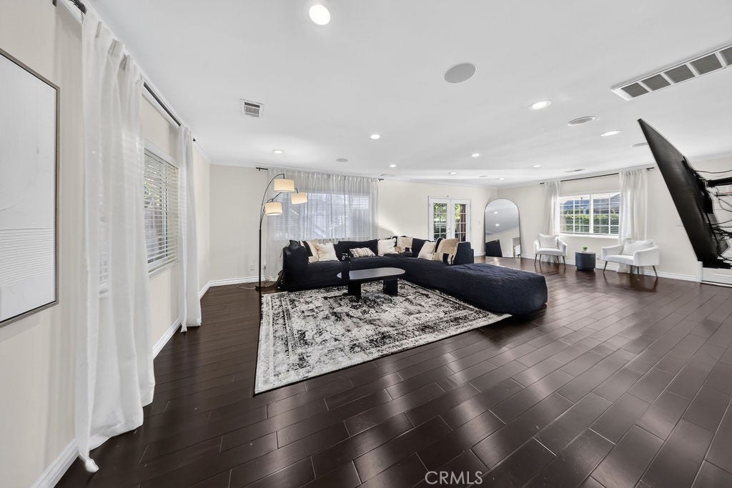 1256 Irving Avenue, Glendale, CA 91201 1256 Irving Avenue, Glendale, CA 91201