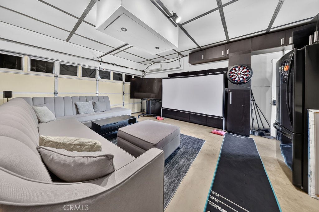 1256 Irving Avenue, Glendale, CA 91201 1256 Irving Avenue, Glendale, CA 91201