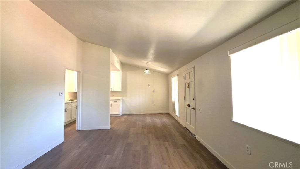 19364 Avenue Of The Oaks, Newhall, CA 91321