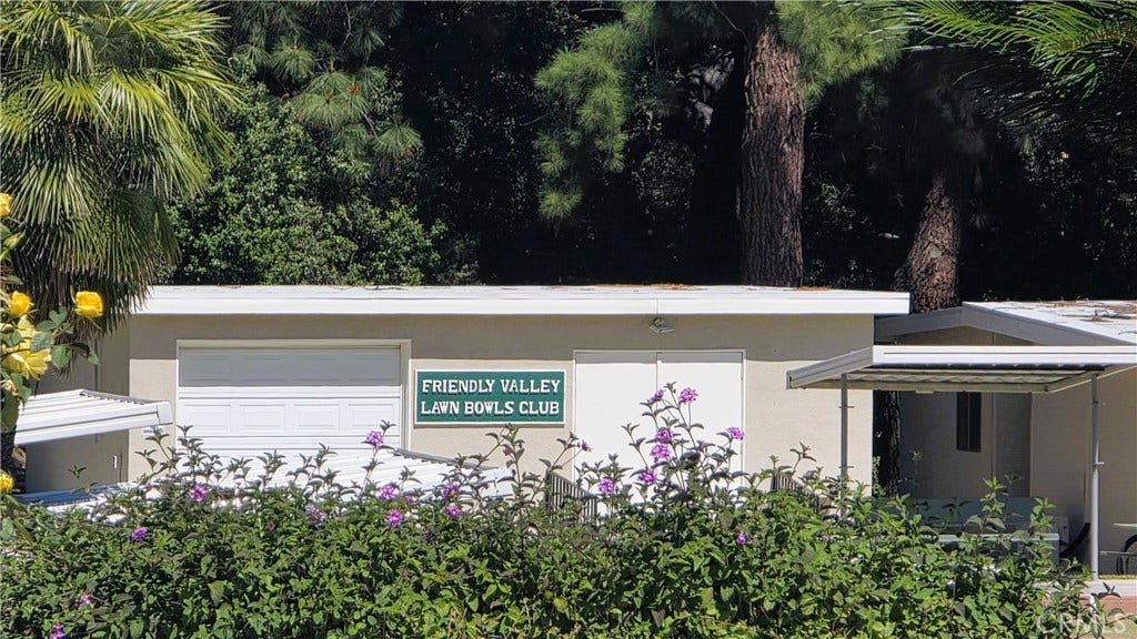 19364 Avenue Of The Oaks, Newhall, CA 91321