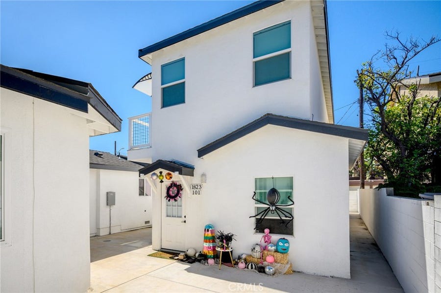 Property photo for 1823 Jackson Street, #201, Burbank, CA